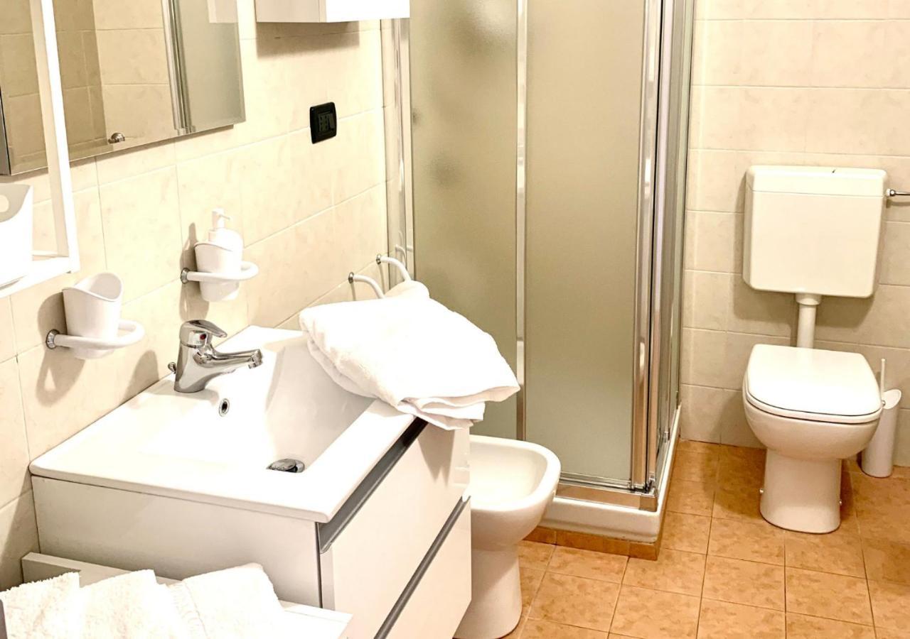 Gardalakeapartment A Sirmione Ngoại thất bức ảnh